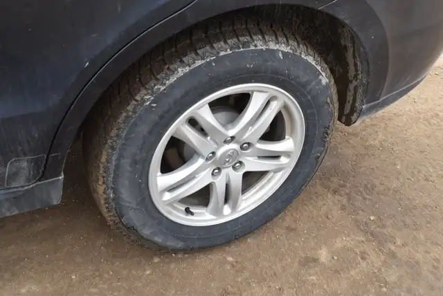 2011 Hyundai Santa Fe GL 2.4 FWD - Photo 31