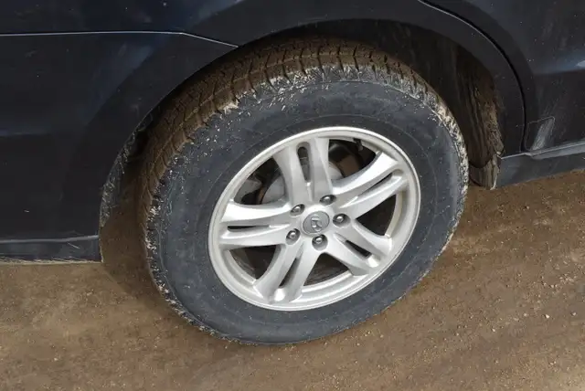 2011 Hyundai Santa Fe GL 2.4 FWD - Photo 32