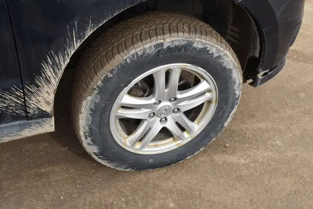 2011 Hyundai Santa Fe GL 2.4 FWD - Photo 33