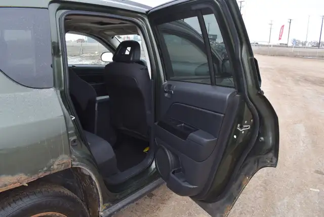 2009 Jeep Compass - Photo 19