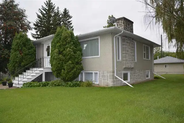 Fully furnished basement suites for $400