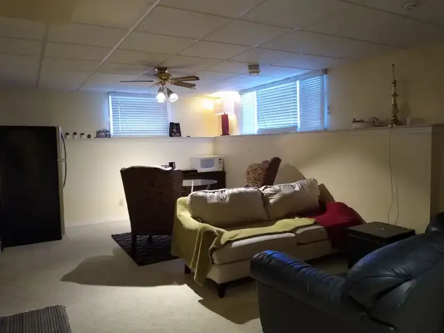 Fully furnished basement suites for $400 - Photo 4