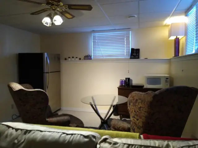 Fully furnished basement suites for $400 - Photo 5