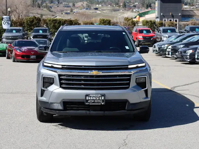 2025 Chevrolet Traverse - Photo 2