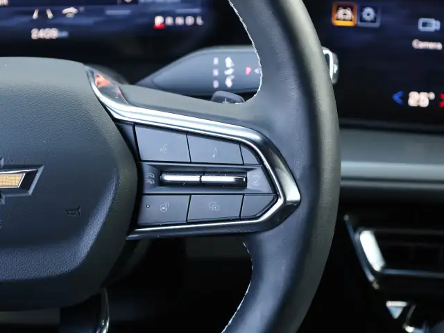 2025 Chevrolet Traverse - Photo 16