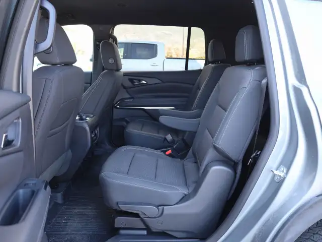 2025 Chevrolet Traverse - Photo 18