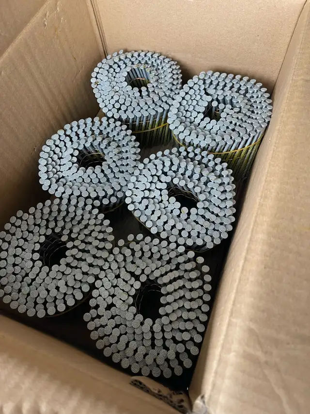 framing nails - Photo 2