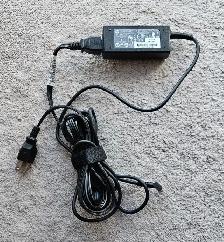GENUINE HP LAPTOP AC ADAPTER CHARGER