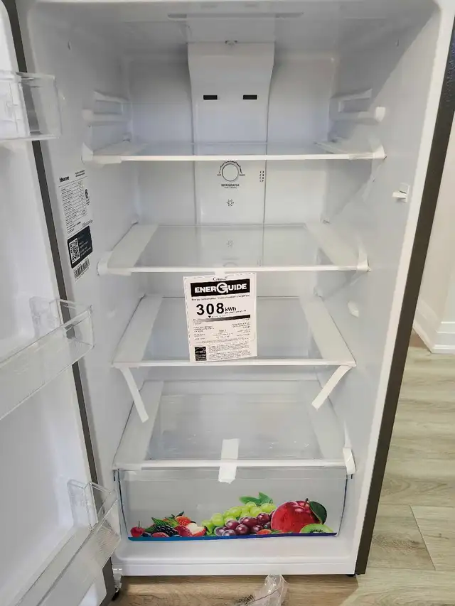 24' Hisence fridge - Photo 2