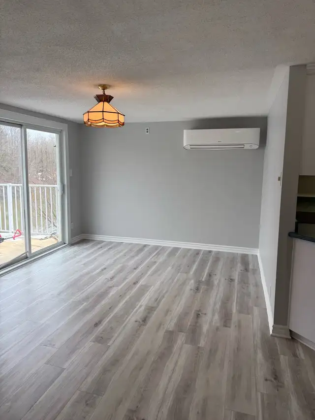 For rent Embrun. Large 3 bedrooms and 2 bathrooms - Photo 2