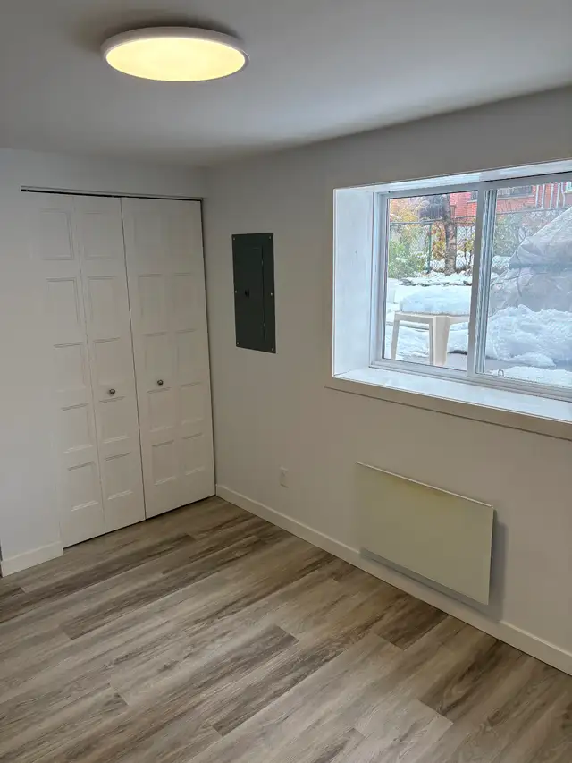 S-SOL D'UN DUPLEX. NEUF. TRÈS GRAND 4 ET DEMI - Photo 9