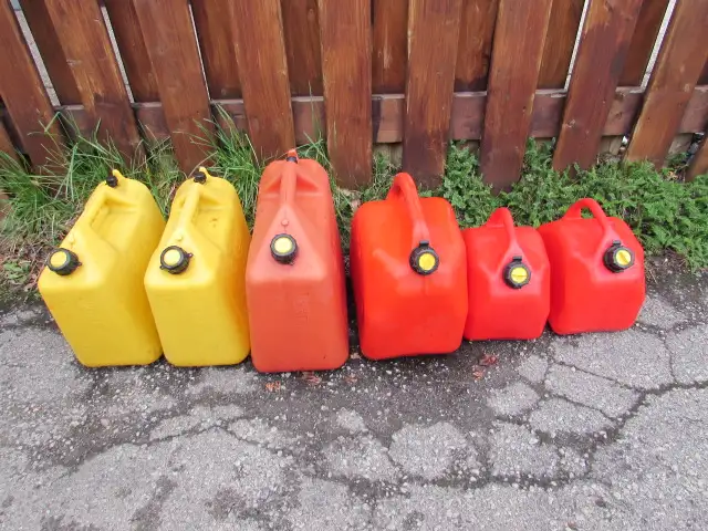1/2 dozen fuel jugs