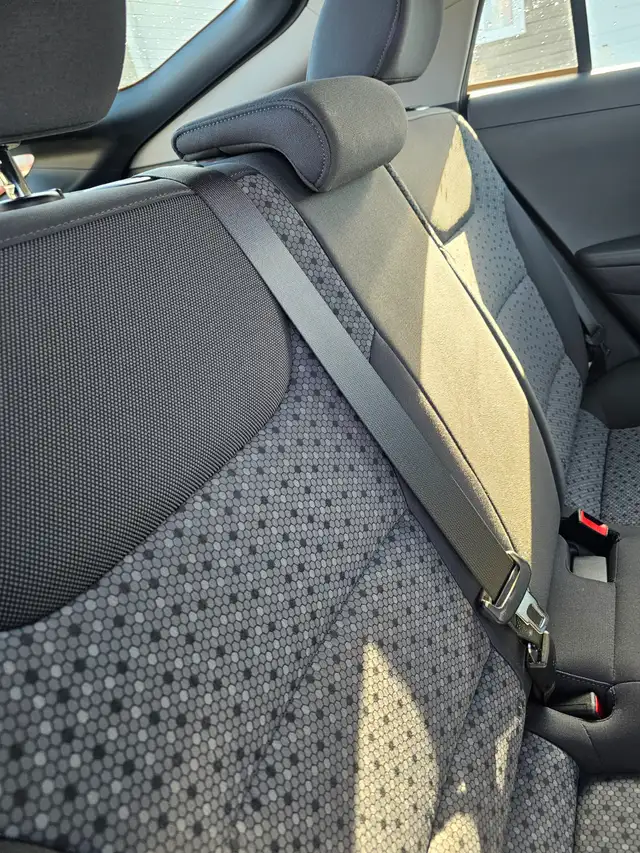 2017 HYUNDAI  IONIQ HYBRID SEL HATCHBACK TOTALLY SPOTLESS - Photo 17