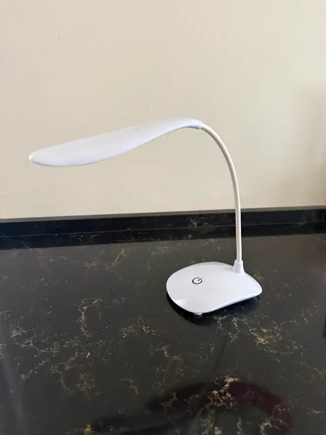 Touch Trilight Desk Lamp