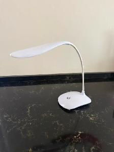 Touch Trilight Desk Lamp
