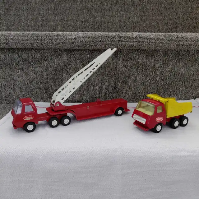 2 camions jouets vintage mini Tonka