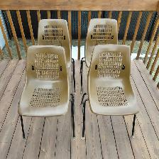 4 chaises Expo 67