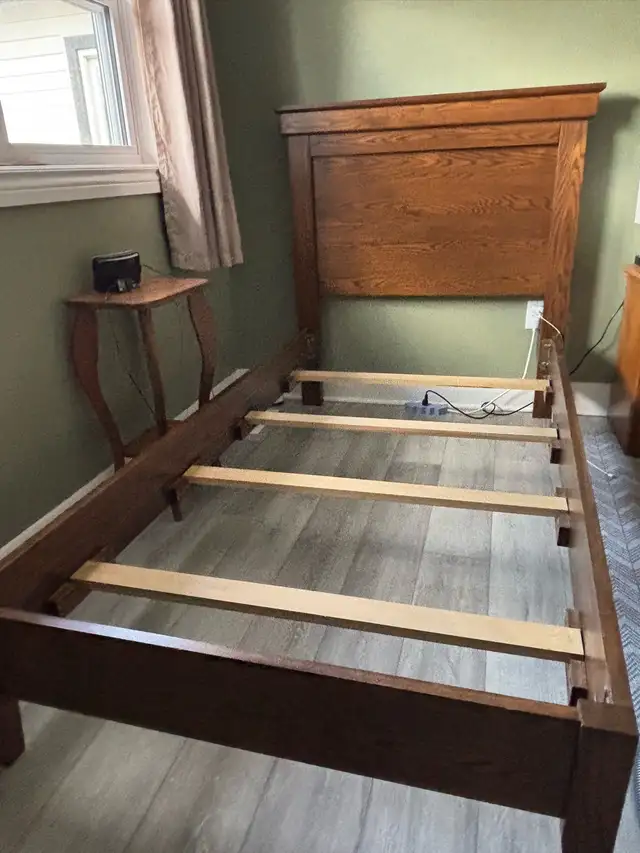 wooden single bed - Photo 2