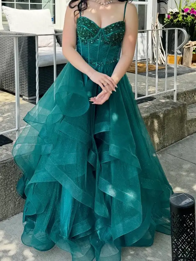 Beautiful Emerald Grad Dress