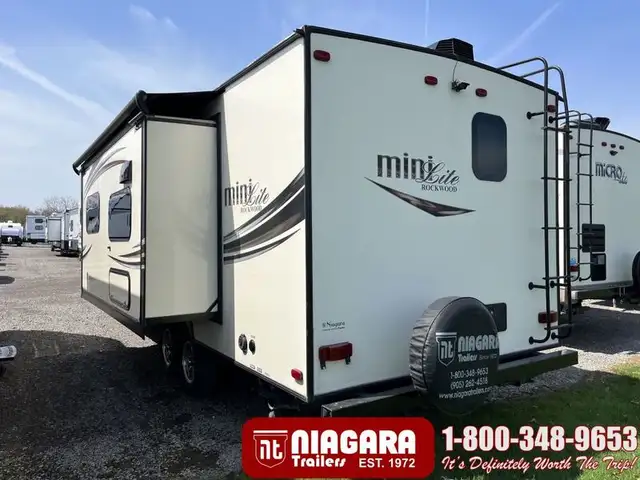 2016 FOREST RIVER ROCKWOOD MINI LITE 2502S Travel Trailer - Photo 5