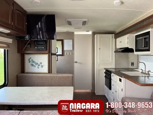 2016 FOREST RIVER ROCKWOOD MINI LITE 2502S Travel Trailer - Photo 7