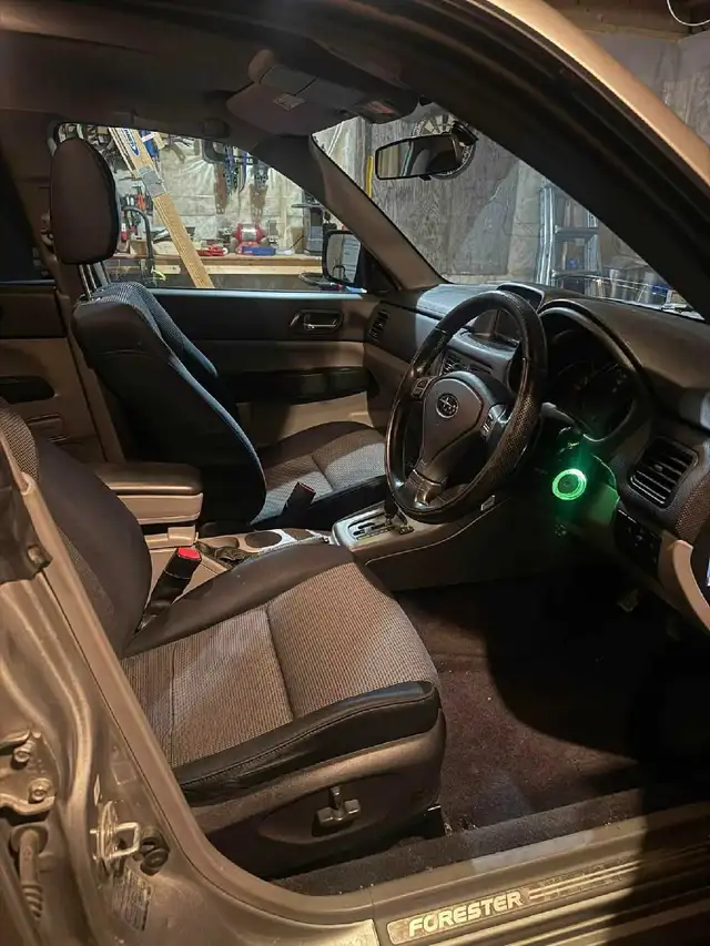 Subaru Forester 2005 (automatic) - Photo 4