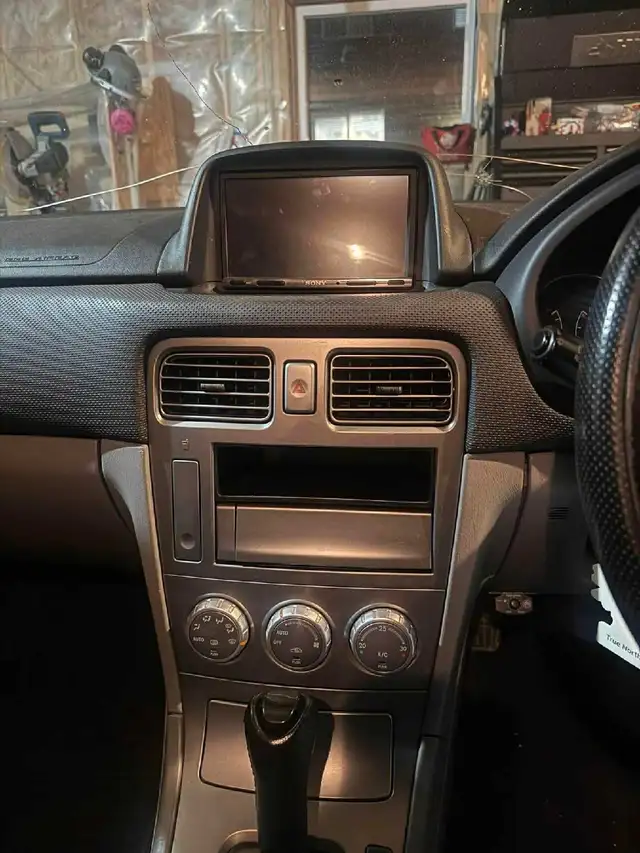 Subaru Forester 2005 (automatic) - Photo 6