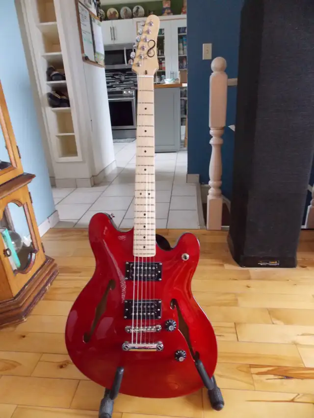 Fender Squire Starcaster - Photo 3