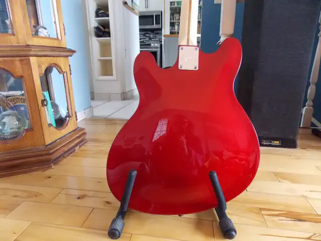 Fender Squire Starcaster - Photo 4