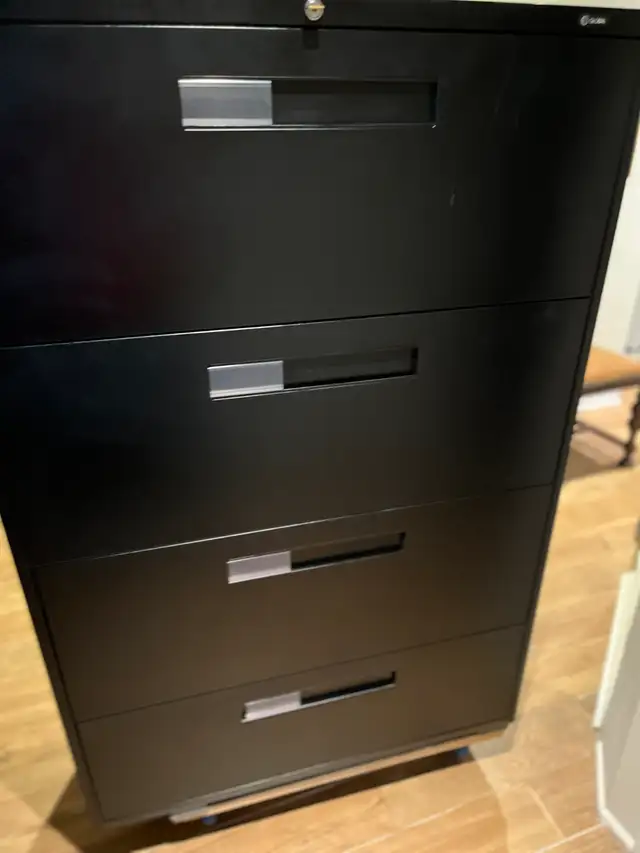 Classeur Lateral Global noir 4 tirs Livraison gratuit!