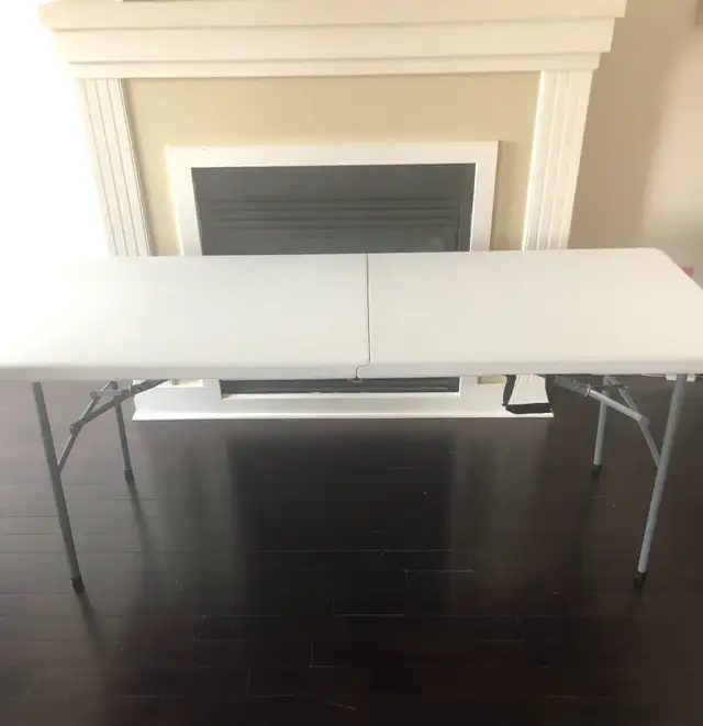 TABLE RENTAL $9.00 BARRIE 6ft folding tables for rent