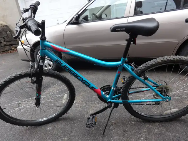 VÉLO 26 POUCES POUR FEMME. TRÈS BON ÉTAT. SUPERCYCLE. - Photo 6