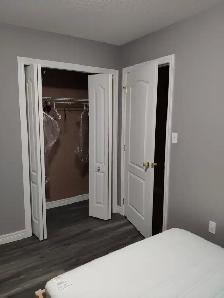 Furnished room for rent very close to Lambton College - Photo 3