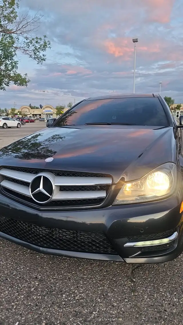 2013 Mercedes-Benz C250 Coupe - Photo 2