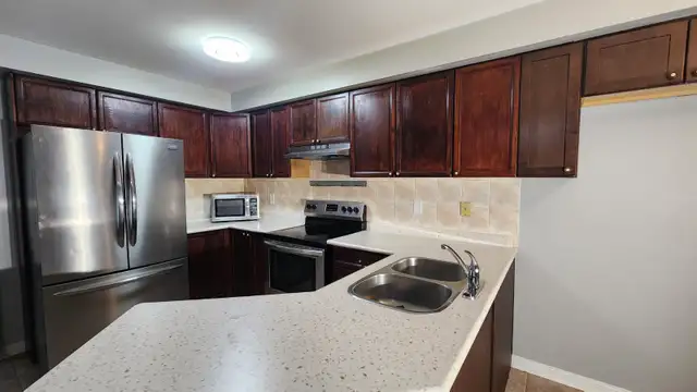 4 Bedrooms House for rent  – NORTH BRAMPTON - Photo 4