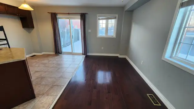 4 Bedrooms House for rent  – NORTH BRAMPTON - Photo 5