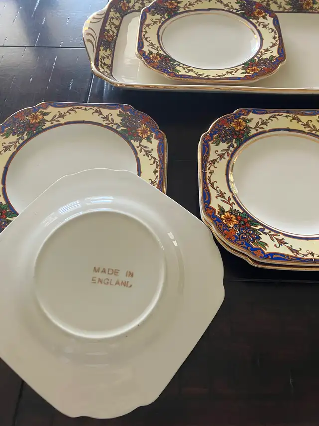 Vintage made in England dish set