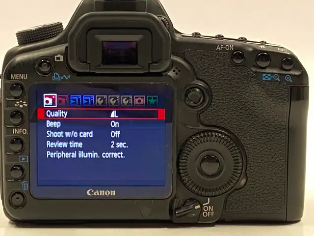 Canon EOS 5D Mark ii Digital DSLR Camera. Low Shutter Count - Photo 5