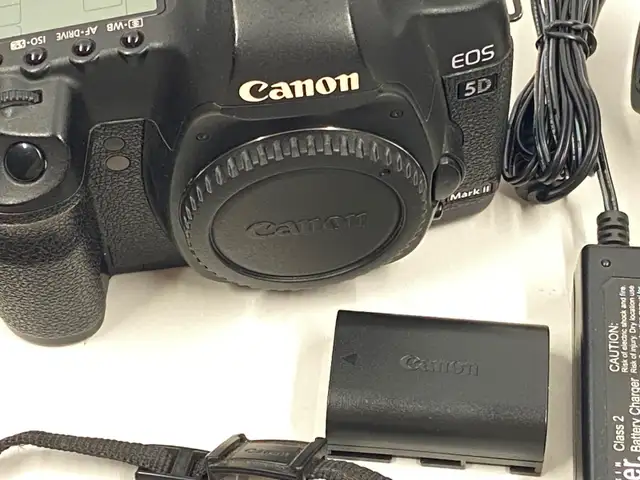 Canon EOS 5D Mark ii Digital DSLR Camera. Low Shutter Count - Photo 10