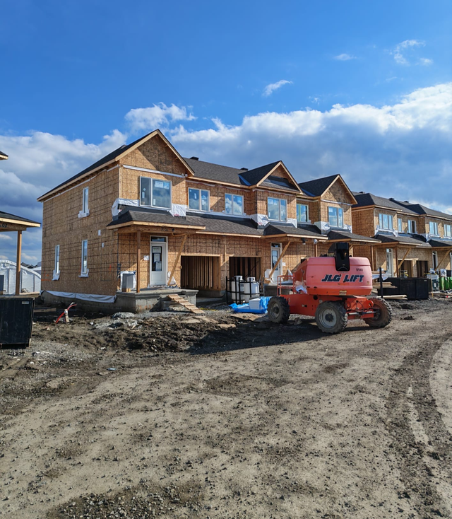 For Lease in Richmond | New End‑Unit Townhouse on Haflinger Row - Photo 3