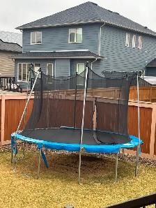 14’ Trampoline in good condition