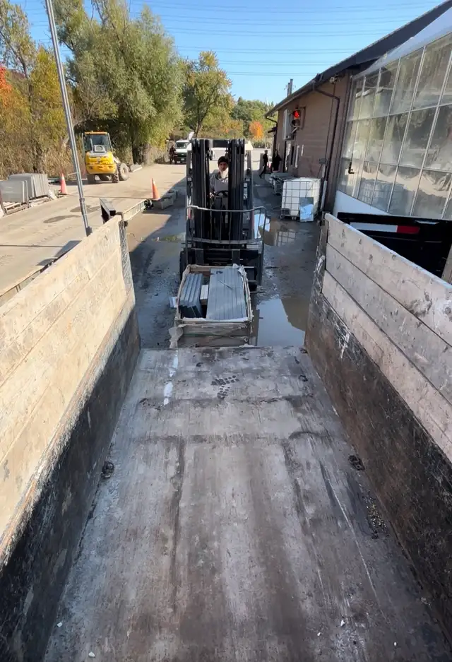 Dump Trailer Rental $140/Day – Delivery Available - Photo 5