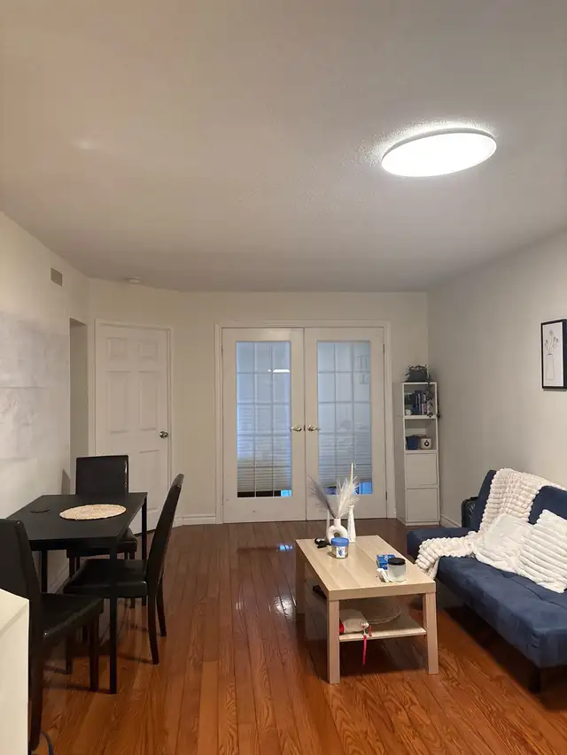 1bdrm Room for rent - Bay st. (UofT) - Photo 2
