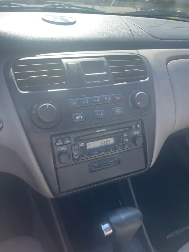 2002 Honda Accord - Photo 7