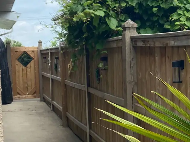 Deck & Fence staining - Photo 6