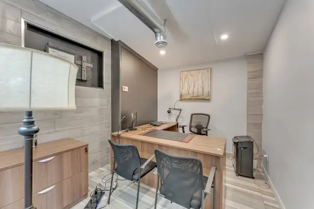 Bureau à Louer Montéal - Photo 4