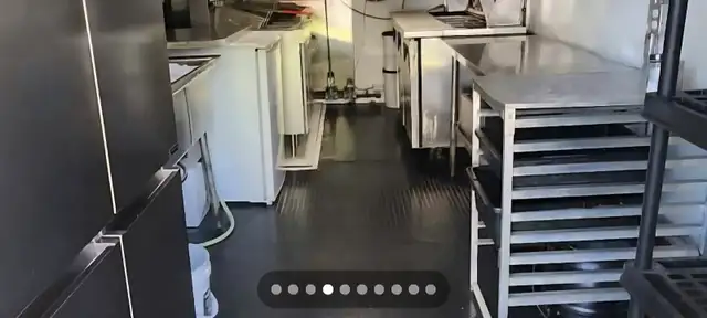 FOOD TRUCK - Photo 3