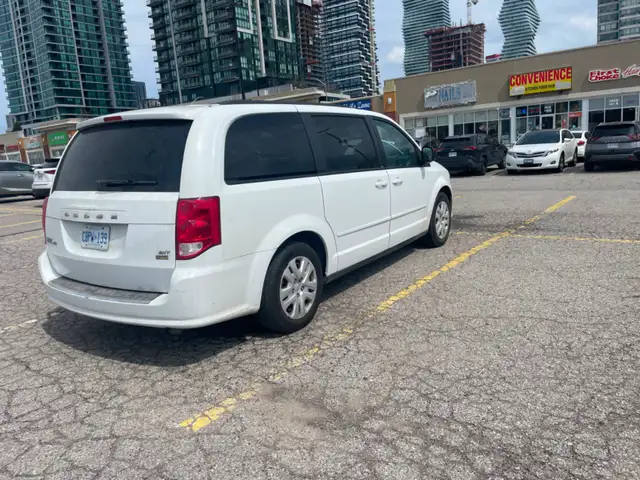 2014  Dodge  Grand  Caravan. km  CERTIFIED - Photo 4