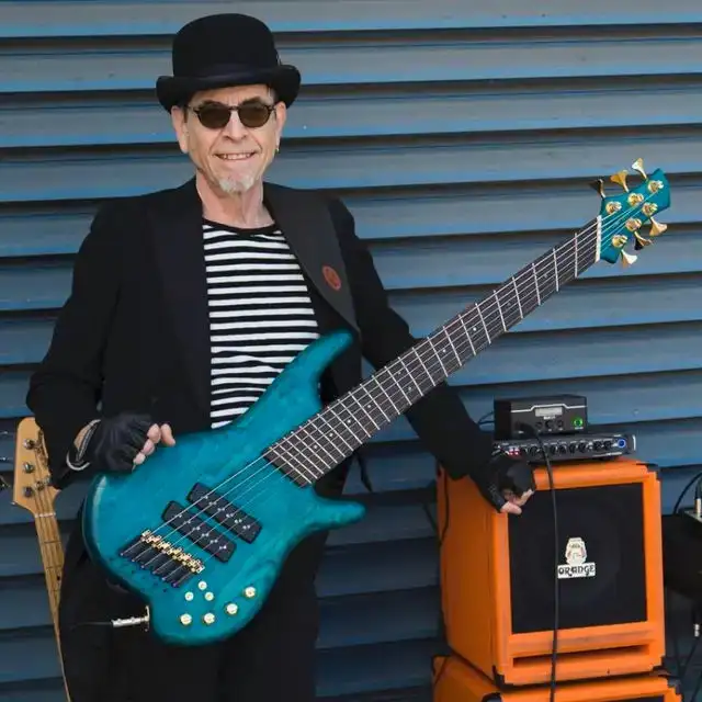 Foxhunt Luthiery instrument service & repairs - Photo 3