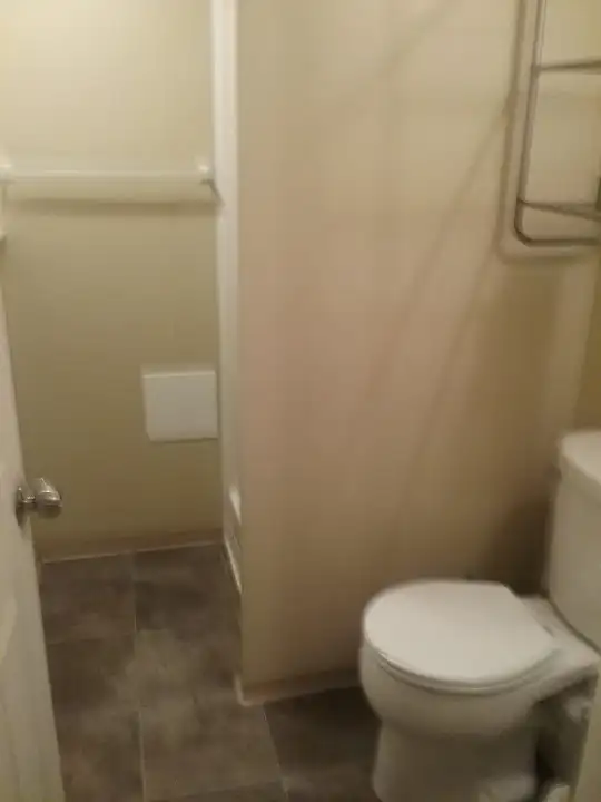 Basement Suite Kamloops One Person $830 - Photo 7